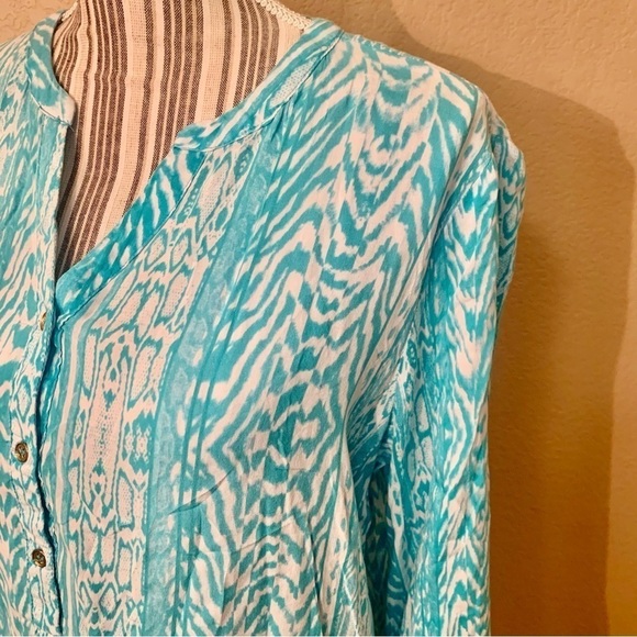 Grand & Greene Tunic Top Large Teal White 3/4 Length Sleeves 1/4 Button-Up Rayon - Picture 8 of 15